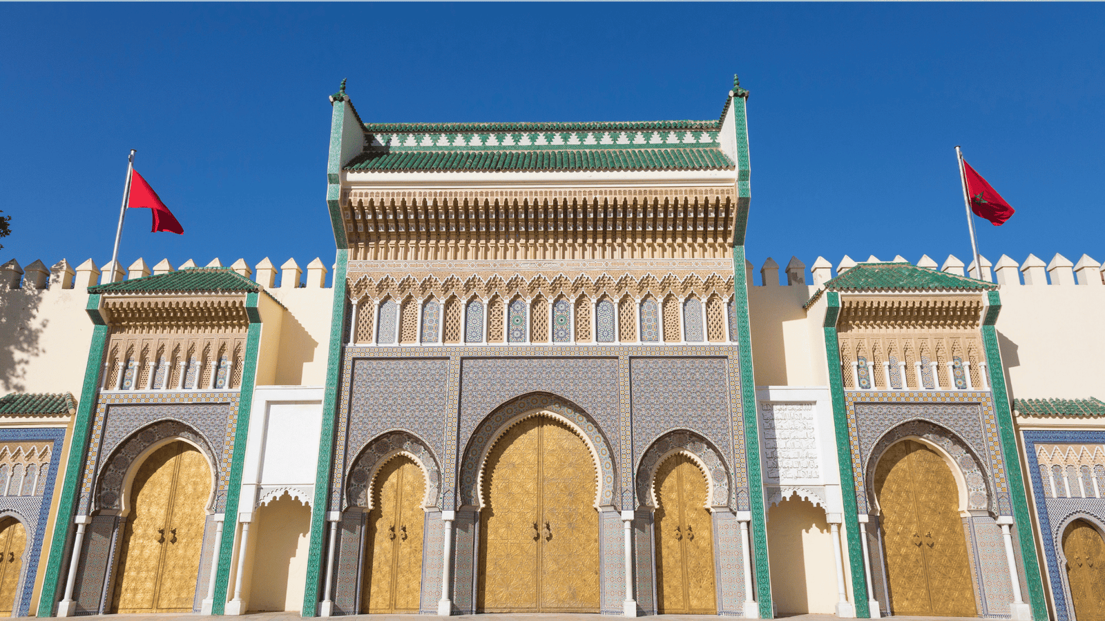 6-Day Tour from Marrakech to Desert and Explore Fes and Visit Chefchaouen